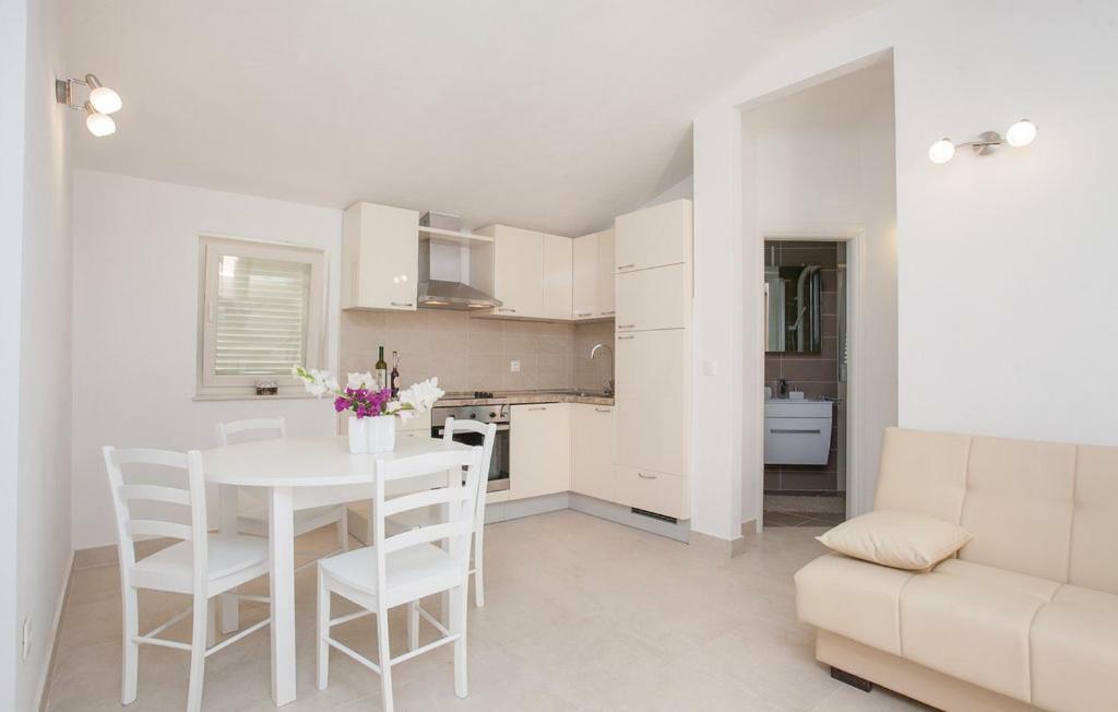 Beautiful Apartment By The Sea Prizba Luaran gambar